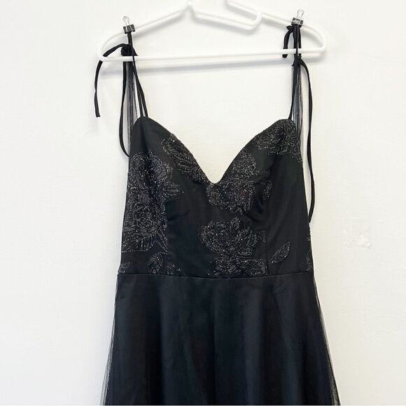 Hayley Paige Occasions Bridesmaid Gown Style 5903 Black, Size 8 - Picture 2 of 15